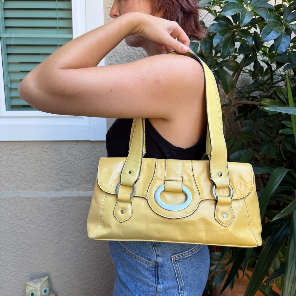 Vintage Y2K Butter Yellow/Silver Leather Shoulder Bag